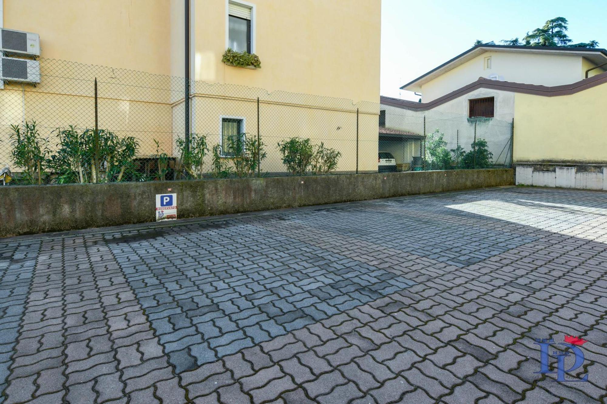 Desenzanoloft Official Partner Marriott Homes & Villas - A Casa Di Sara Family Apartment With Private Parking Desenzano del Garda Exterior photo